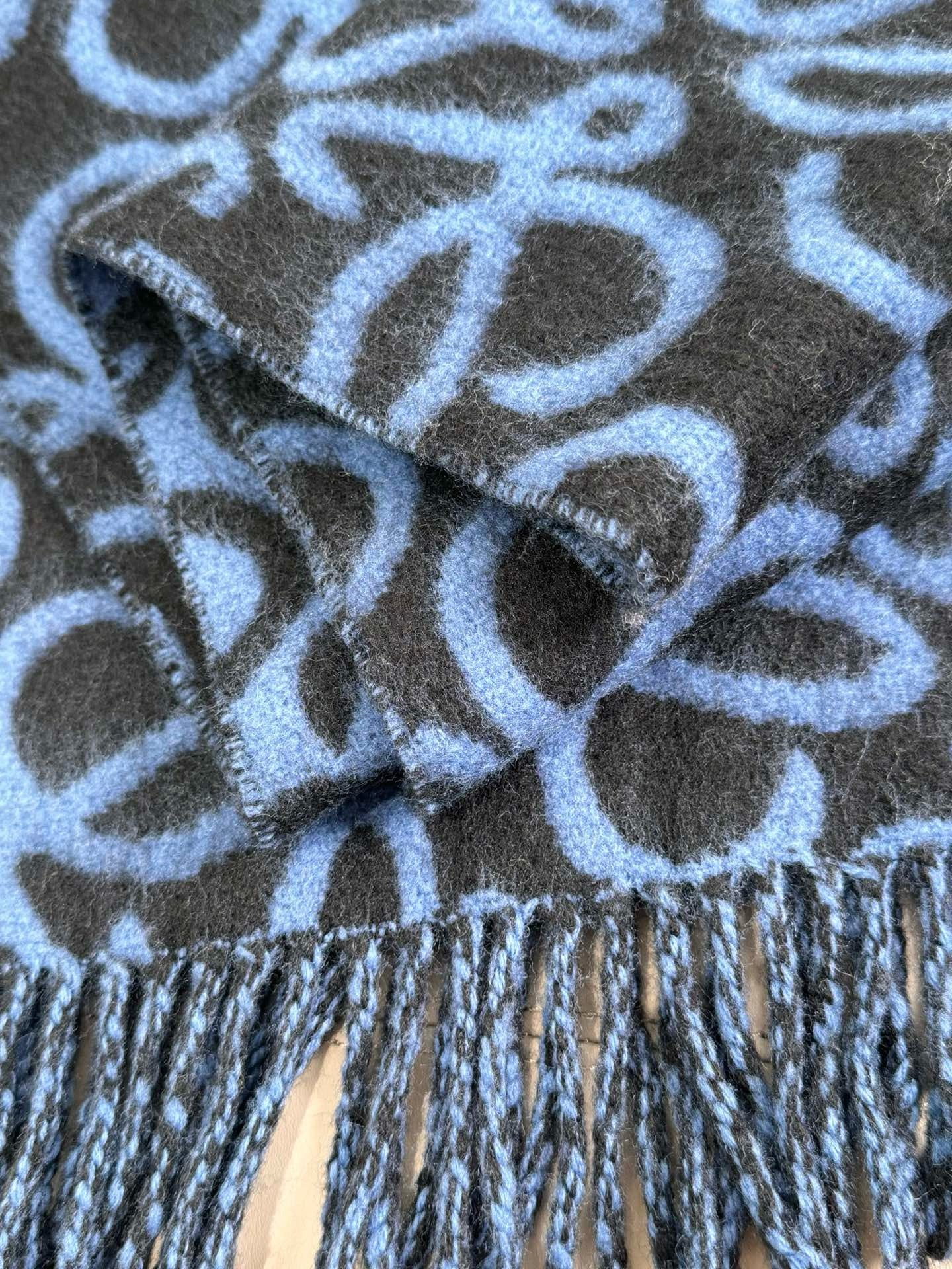 LOEWE SCARF