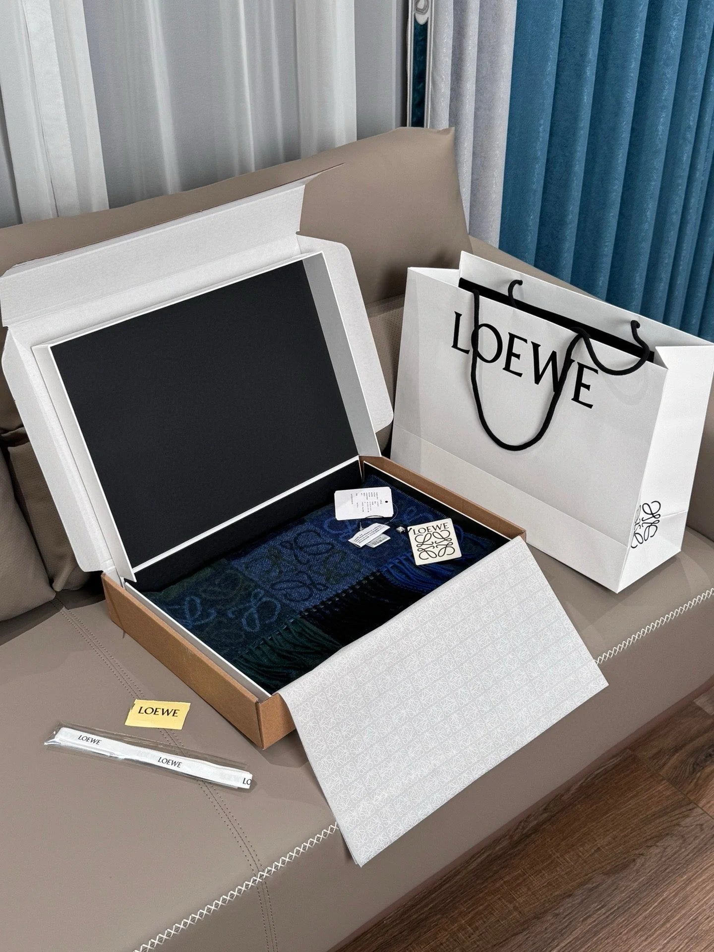 LOEWE SCARF