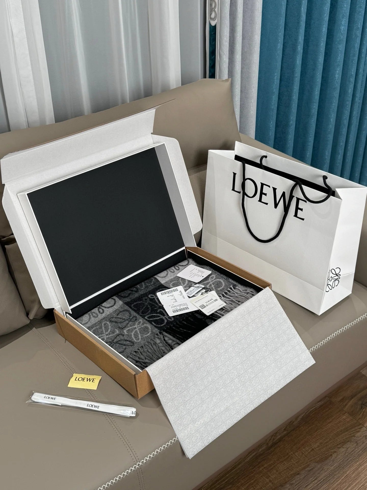LOEWE SCARF