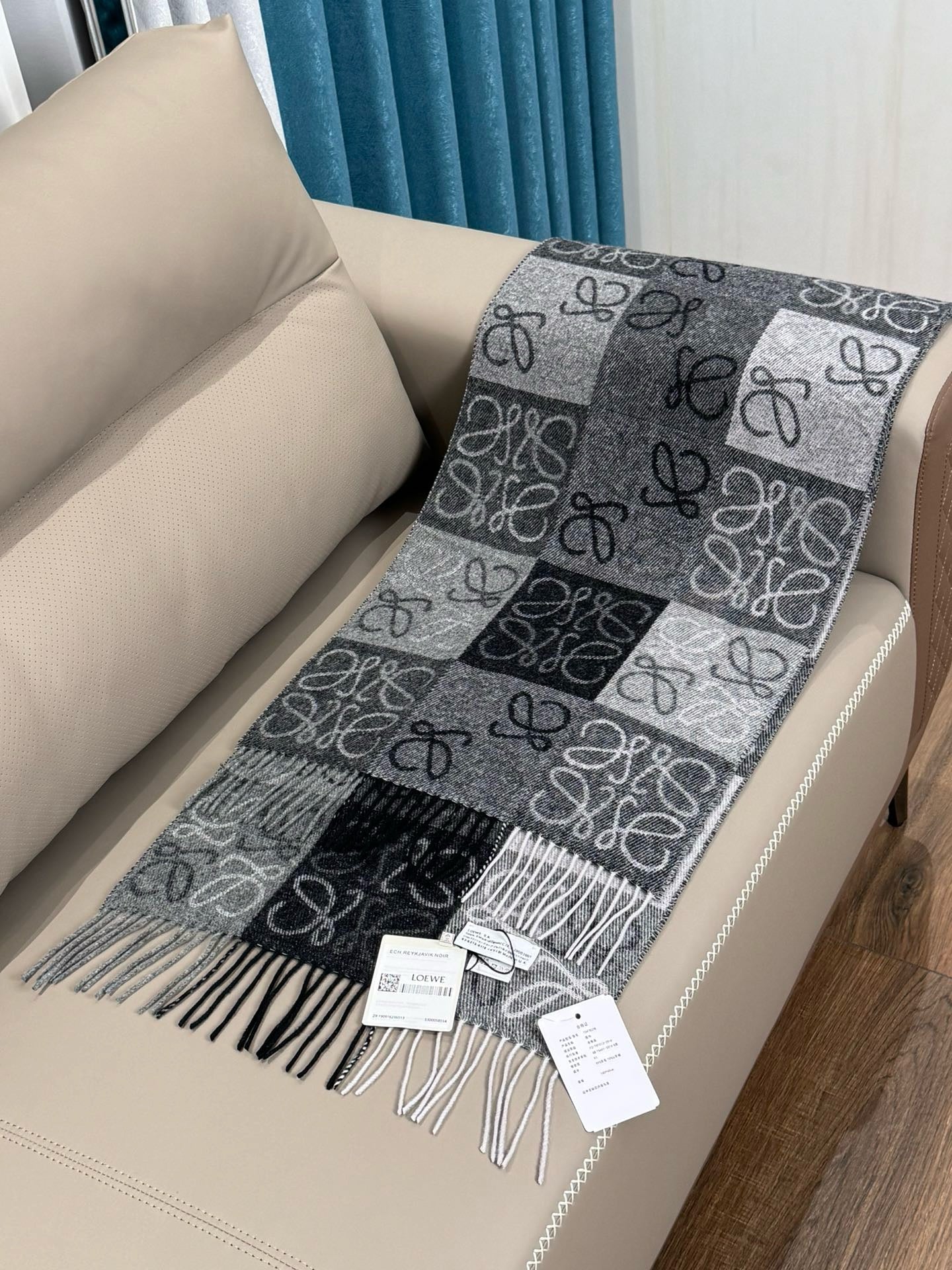 LOEWE SCARF