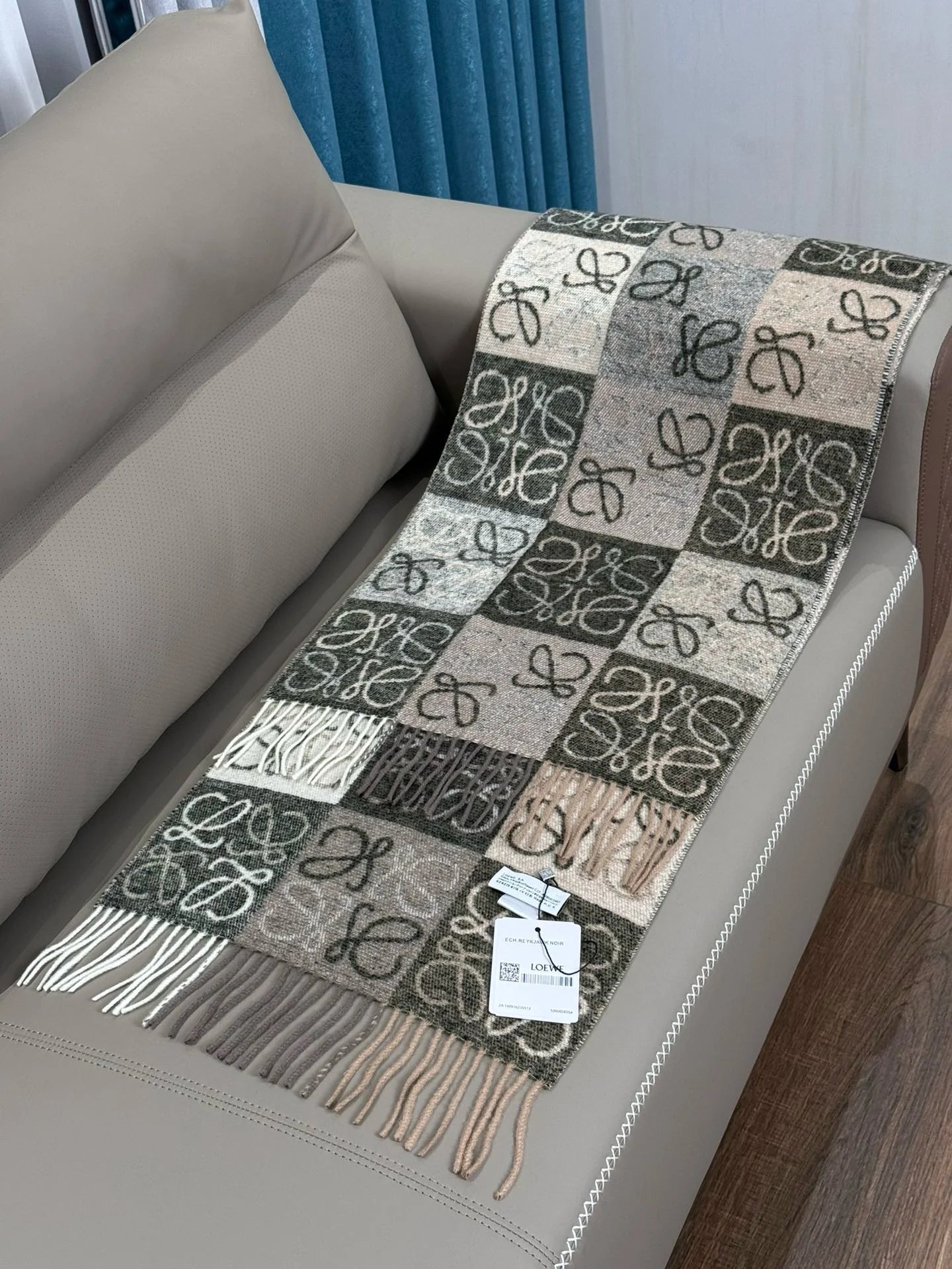 LOEWE SCARF