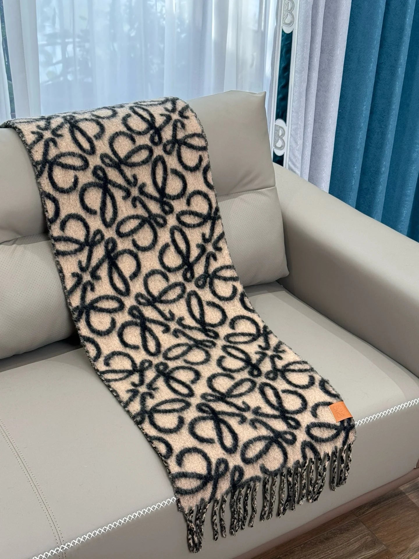 LOEWE SCARF