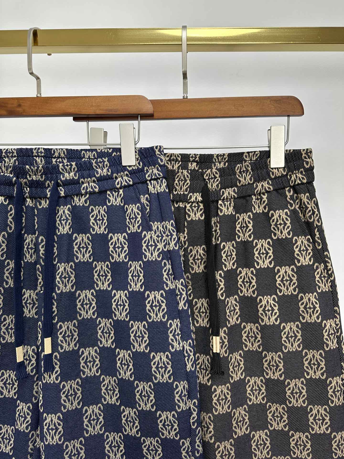 LOEWE SHORTS