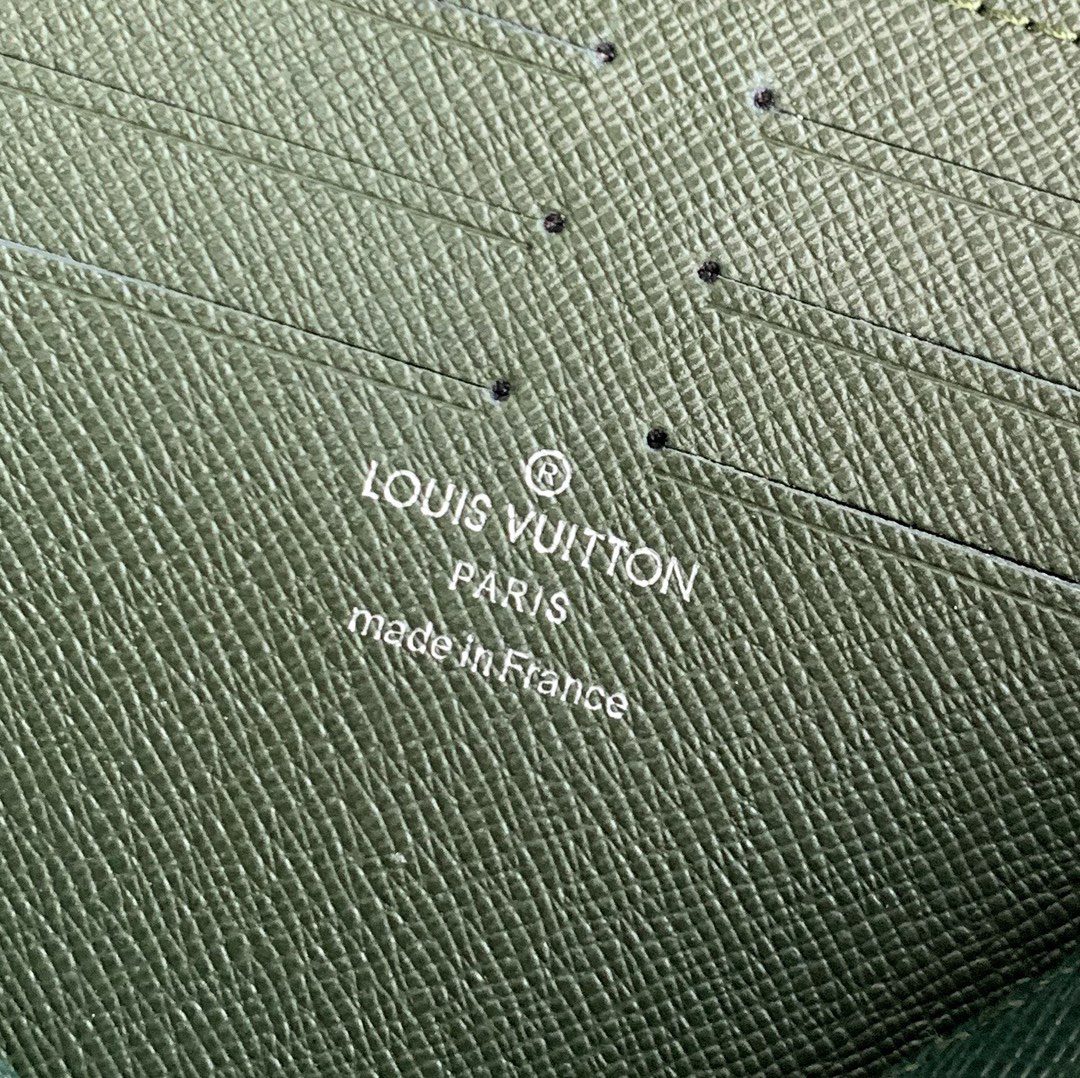 LV BAG