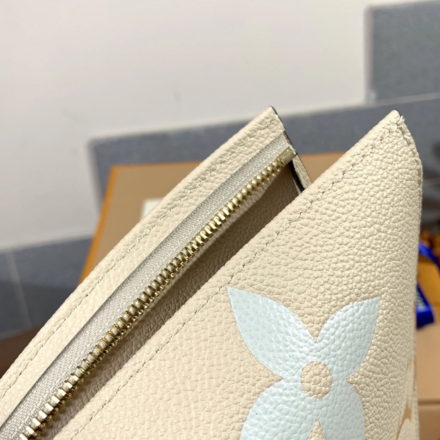 LV BAG
