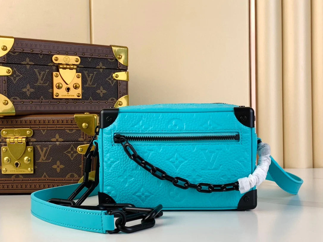 LV BAG M