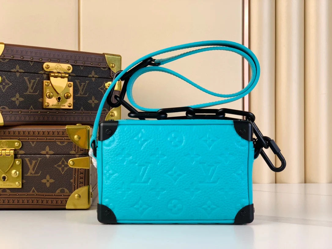 LV BAG M