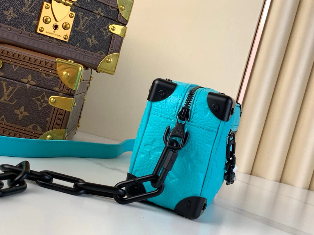 LV BAG M