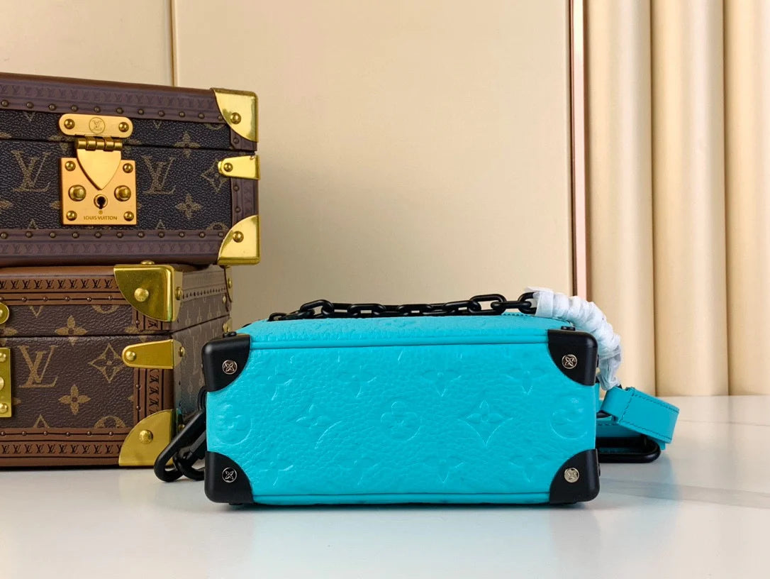 LV BAG M