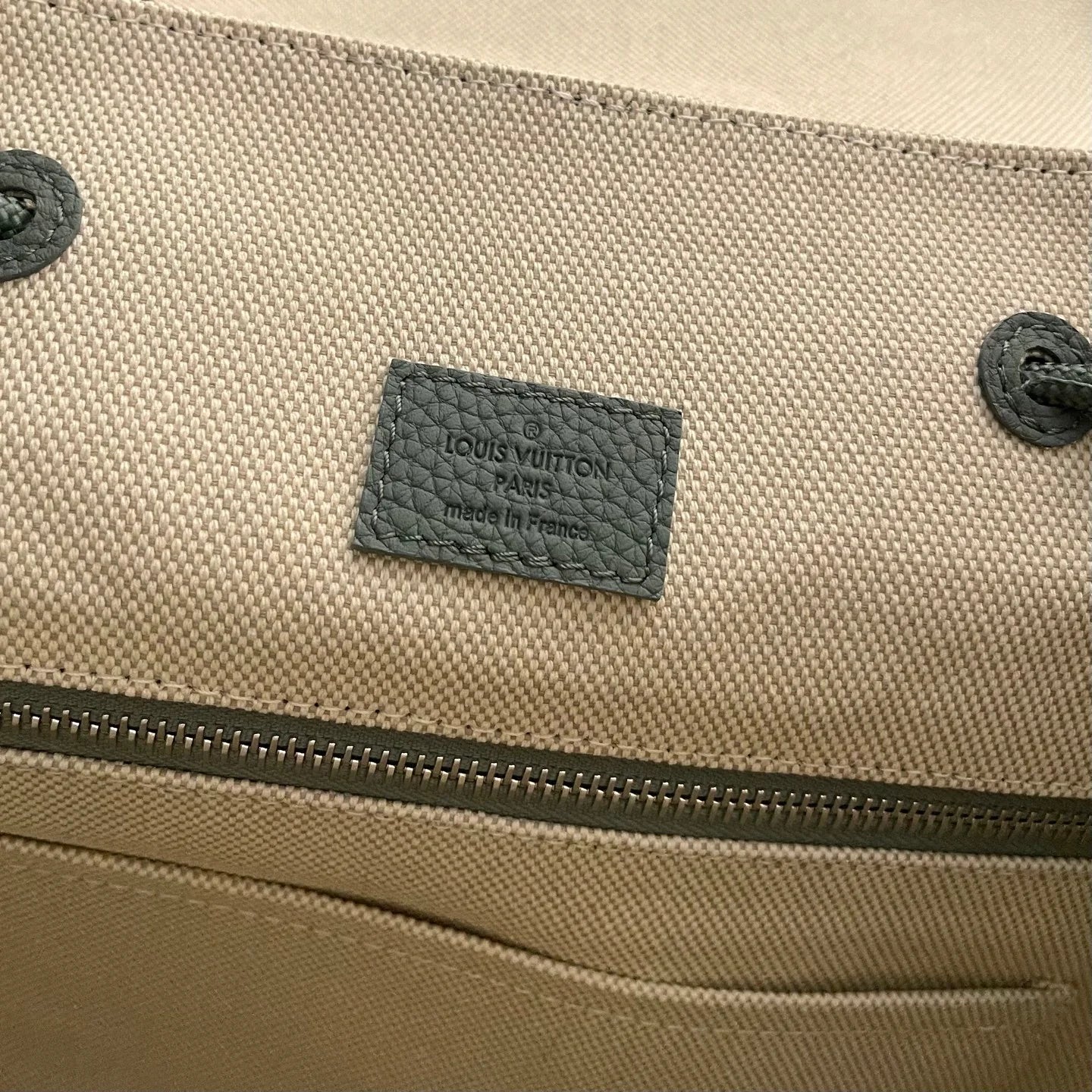 LV BAG M