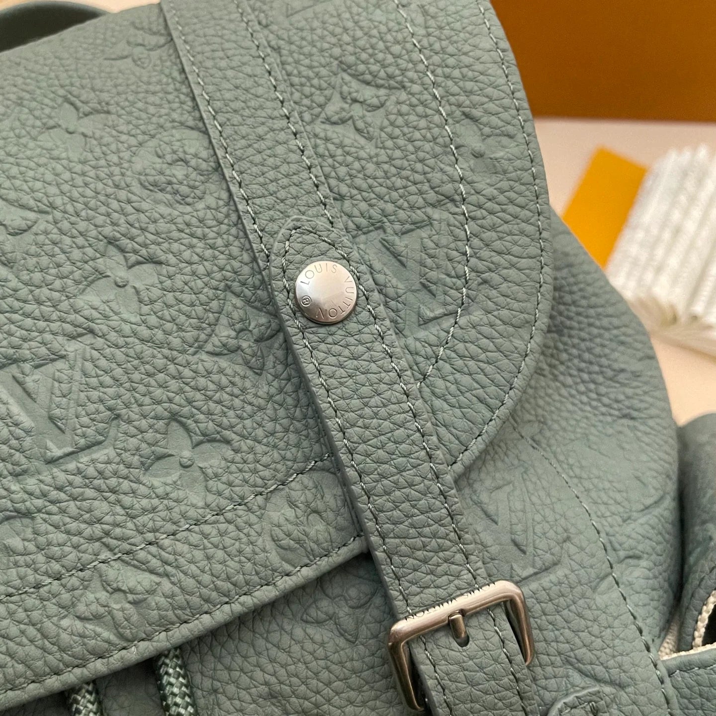 LV BAG M