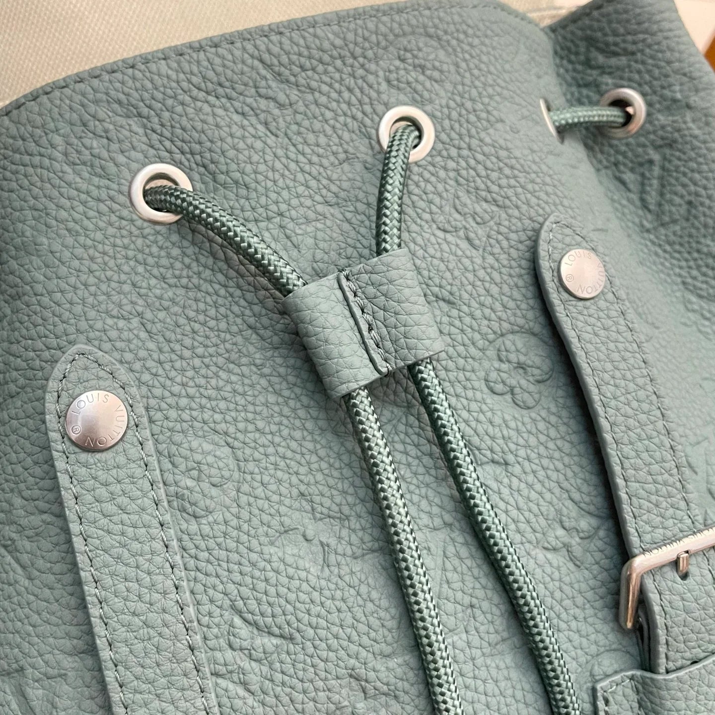 LV BAG M