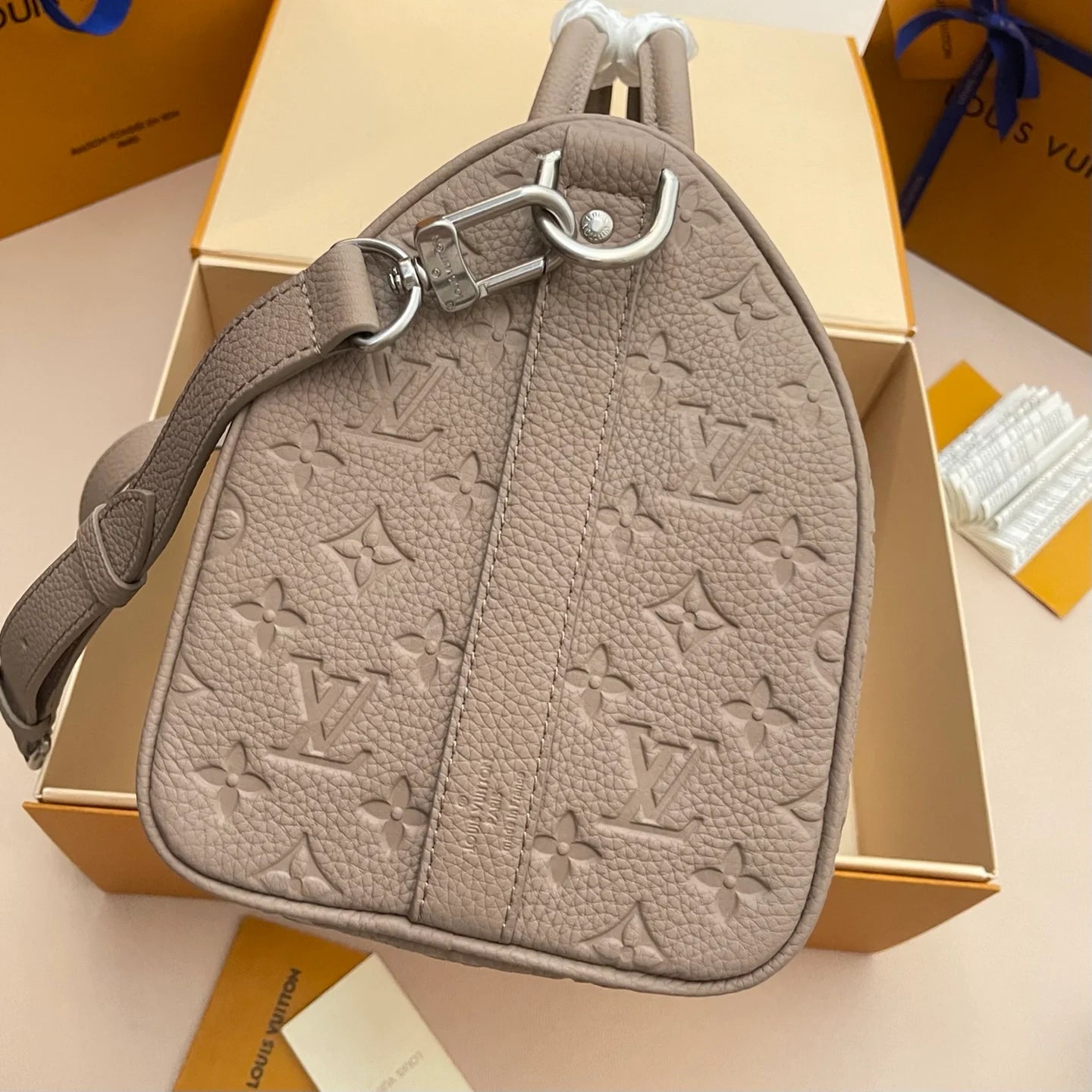 LV BAG M