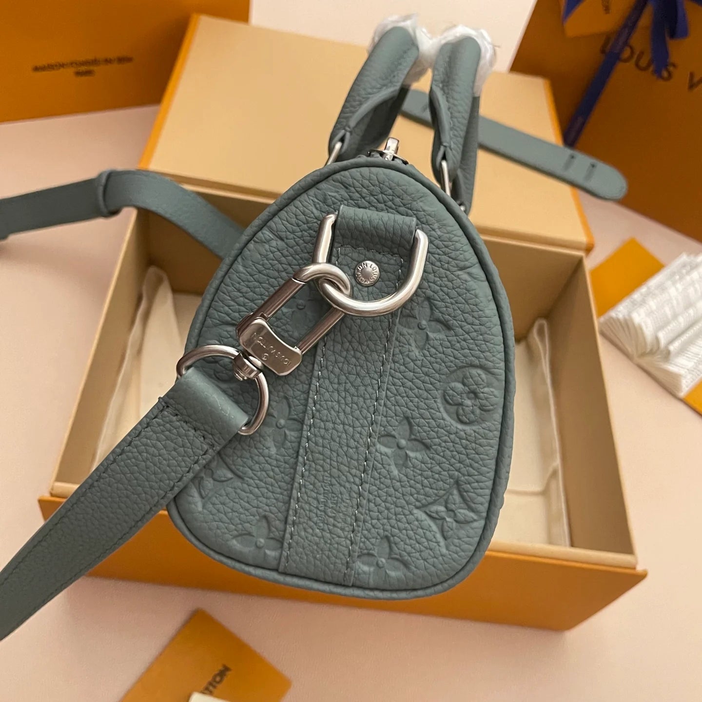 LV BAG M