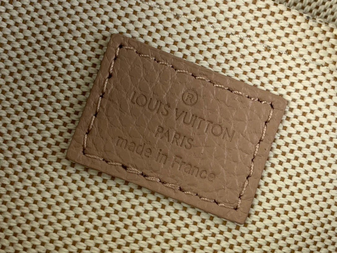 LV BAG M