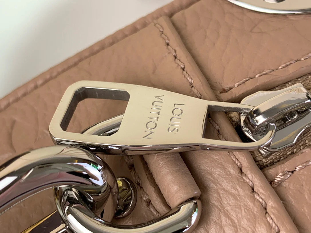 LV BAG M