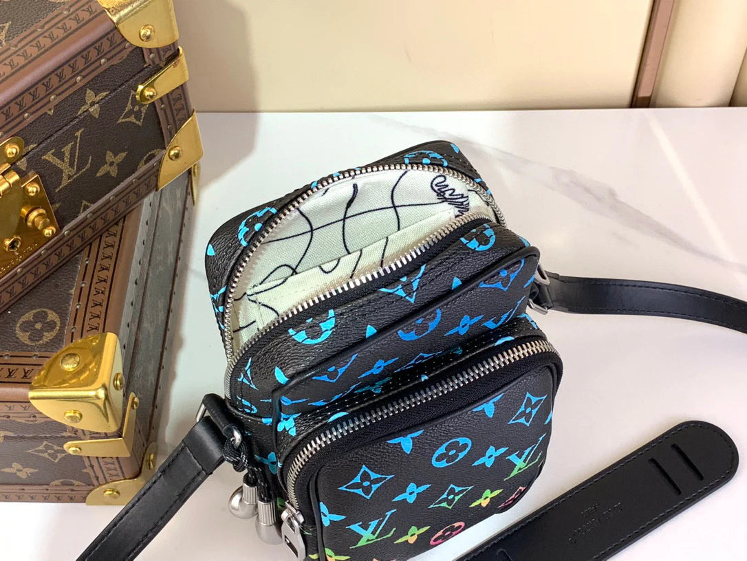LV BAG M