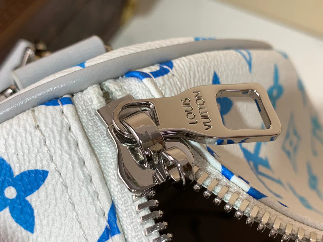 LV BAG M