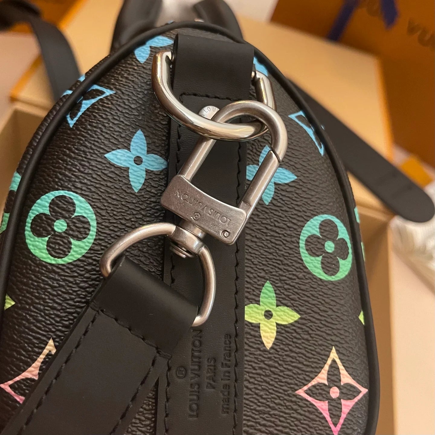 LV BAG M