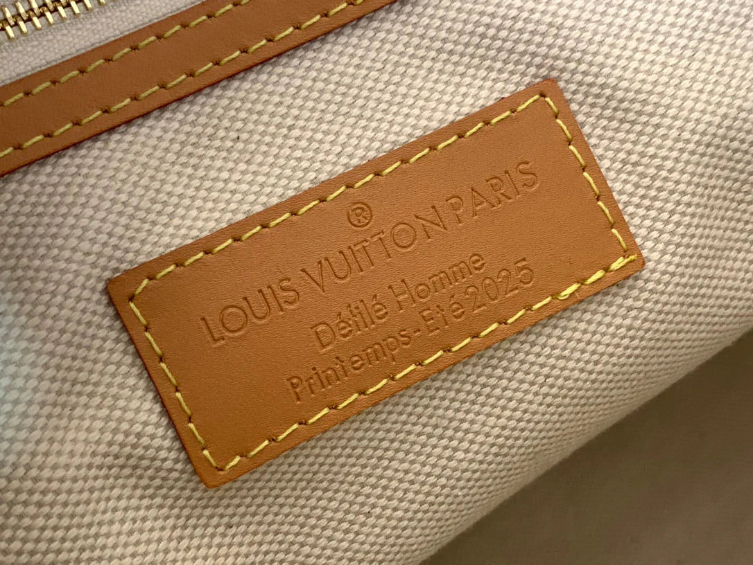 LV BAG M