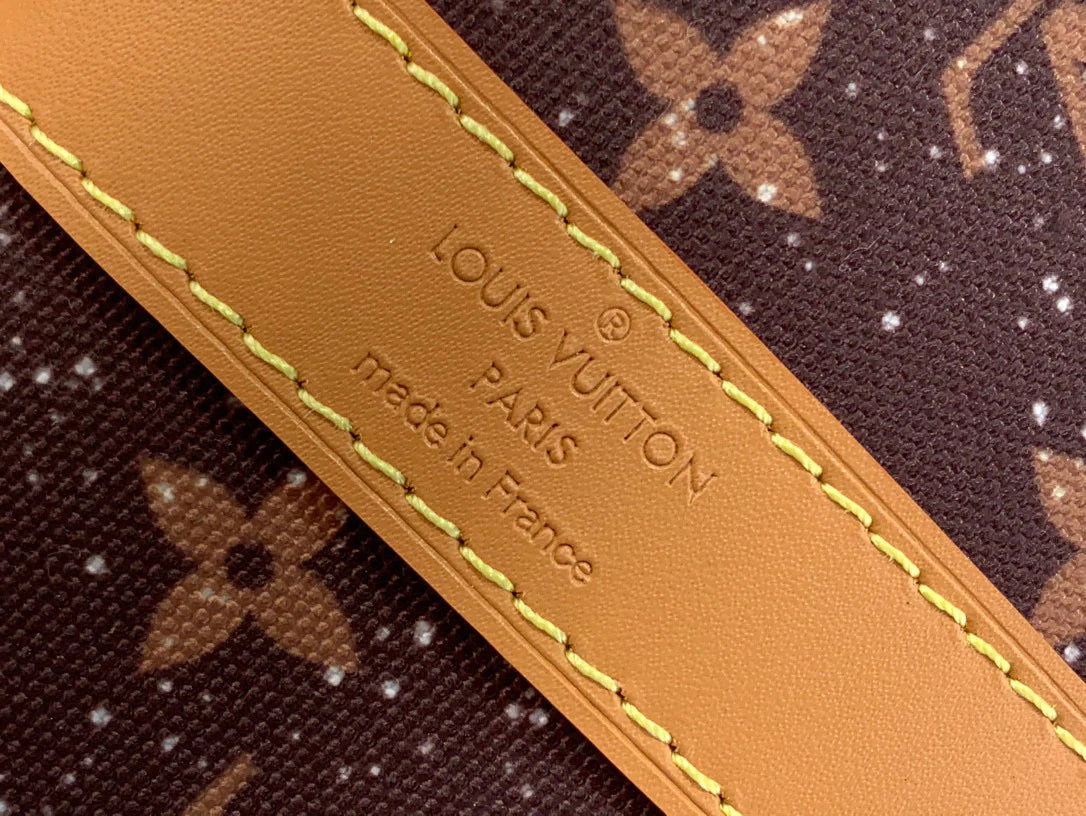 LV BAG M