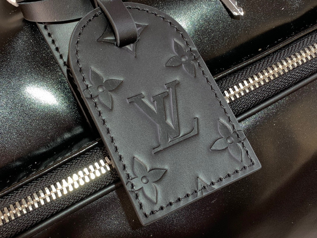 LV BAG M