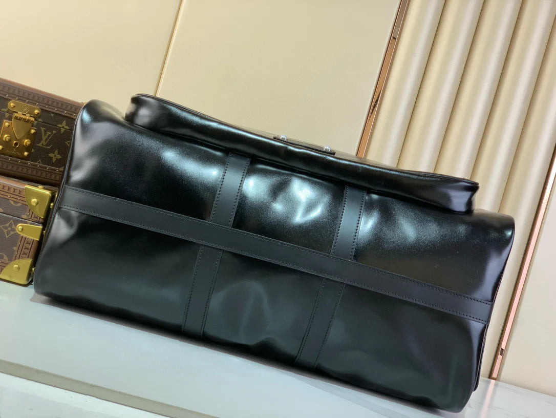 LV BAG M