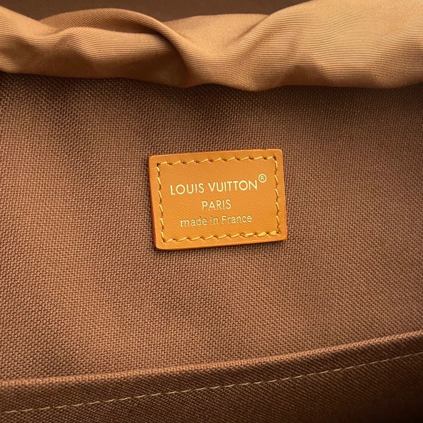 LV BAG M