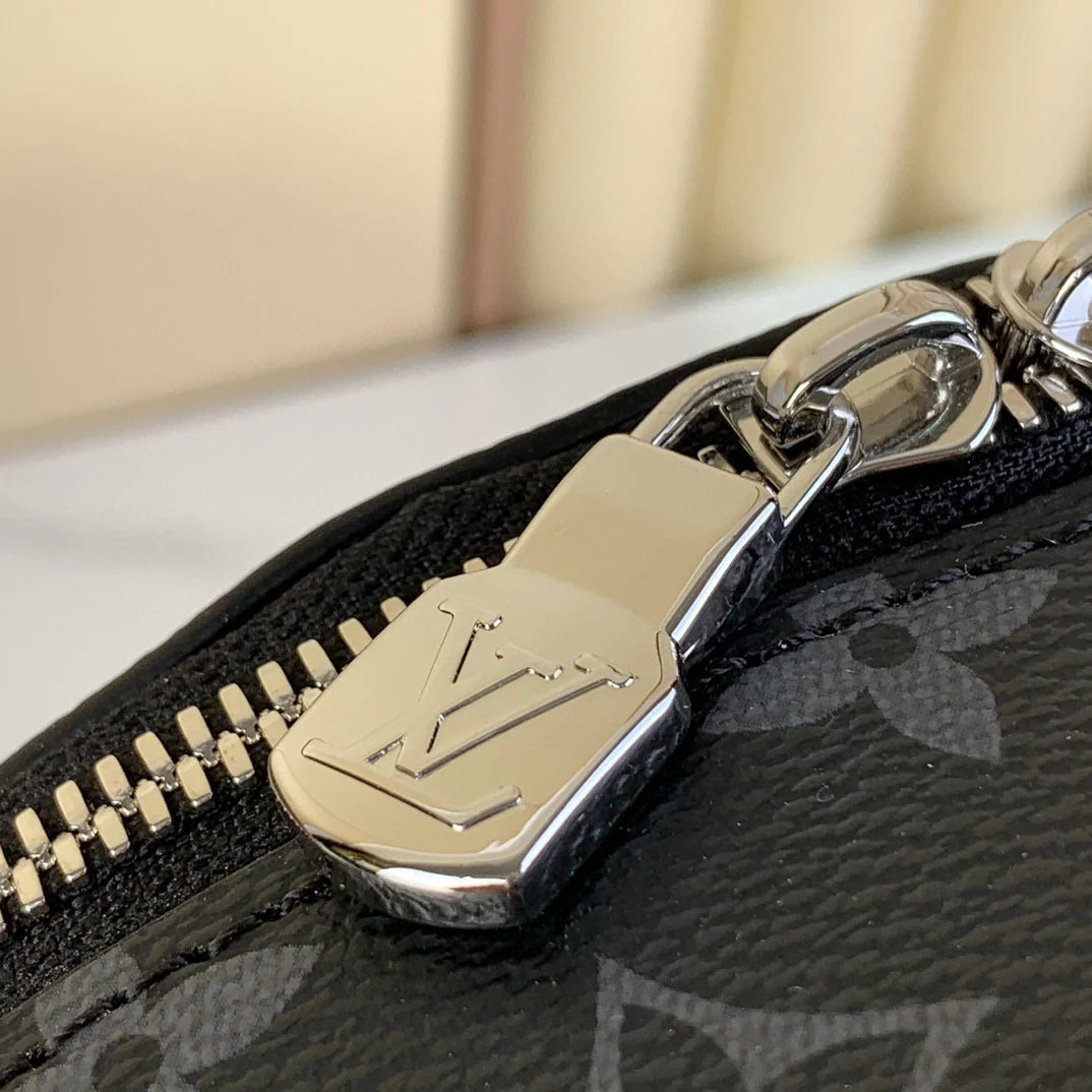LV BAG M