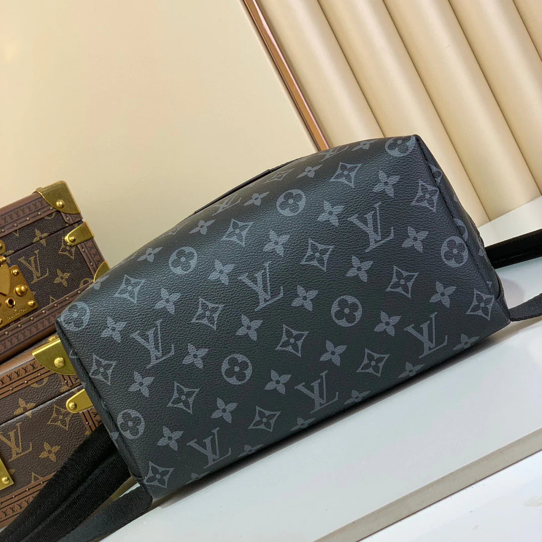 LV BAG M