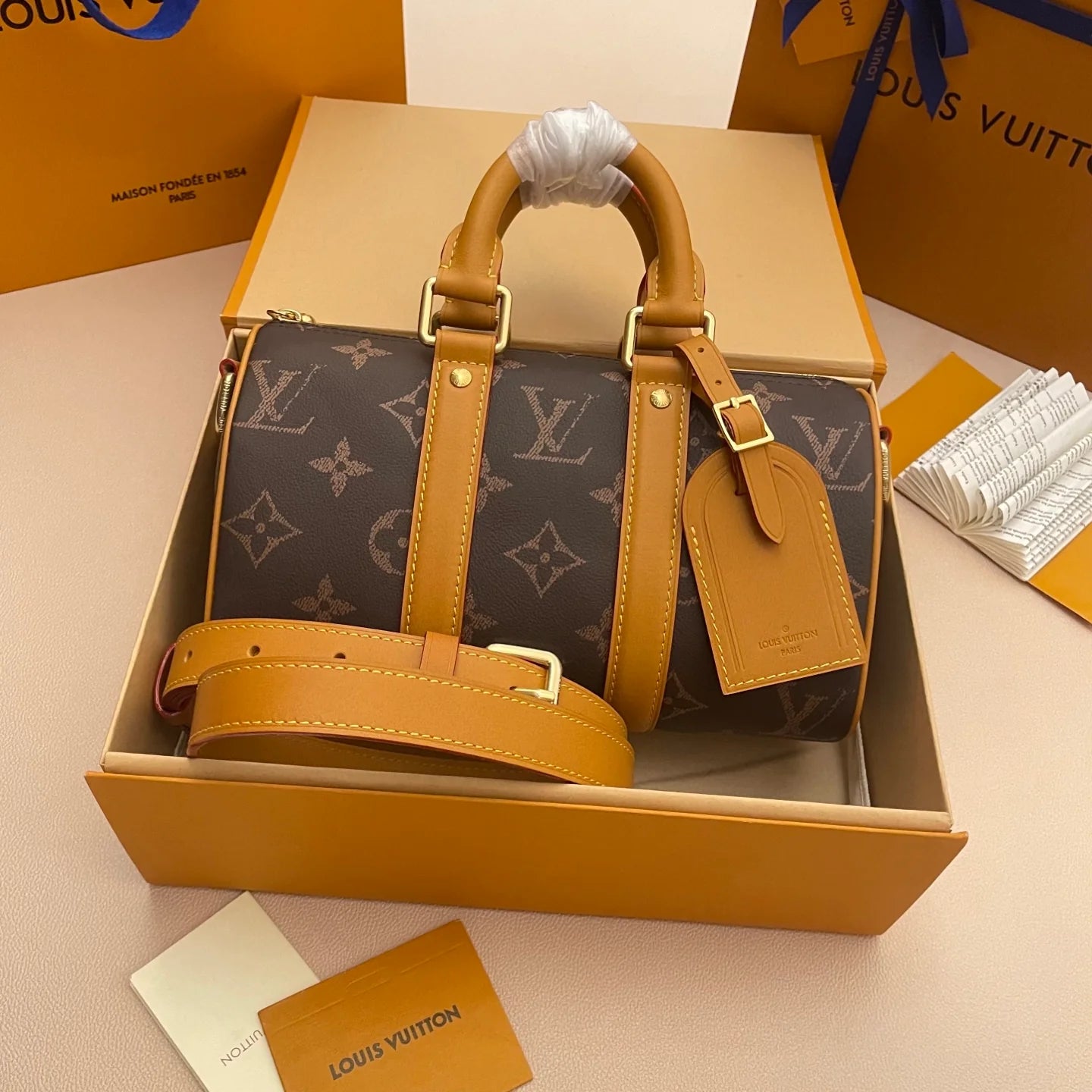 LV BAG M