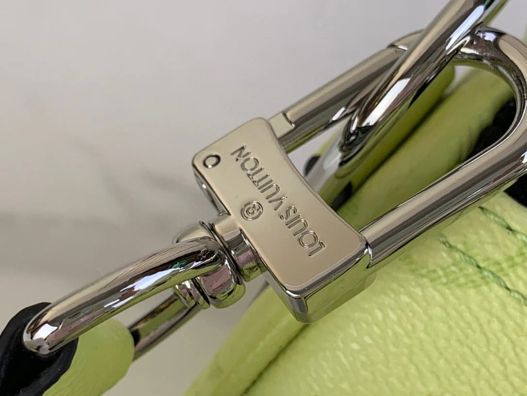 LV BAG M