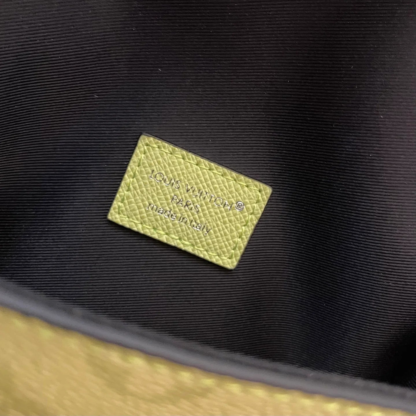 LV BAG M