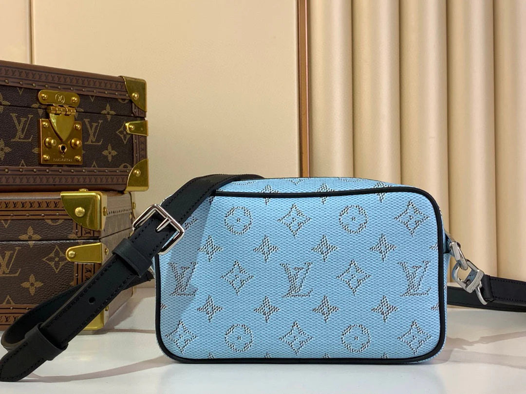 LV BAG M