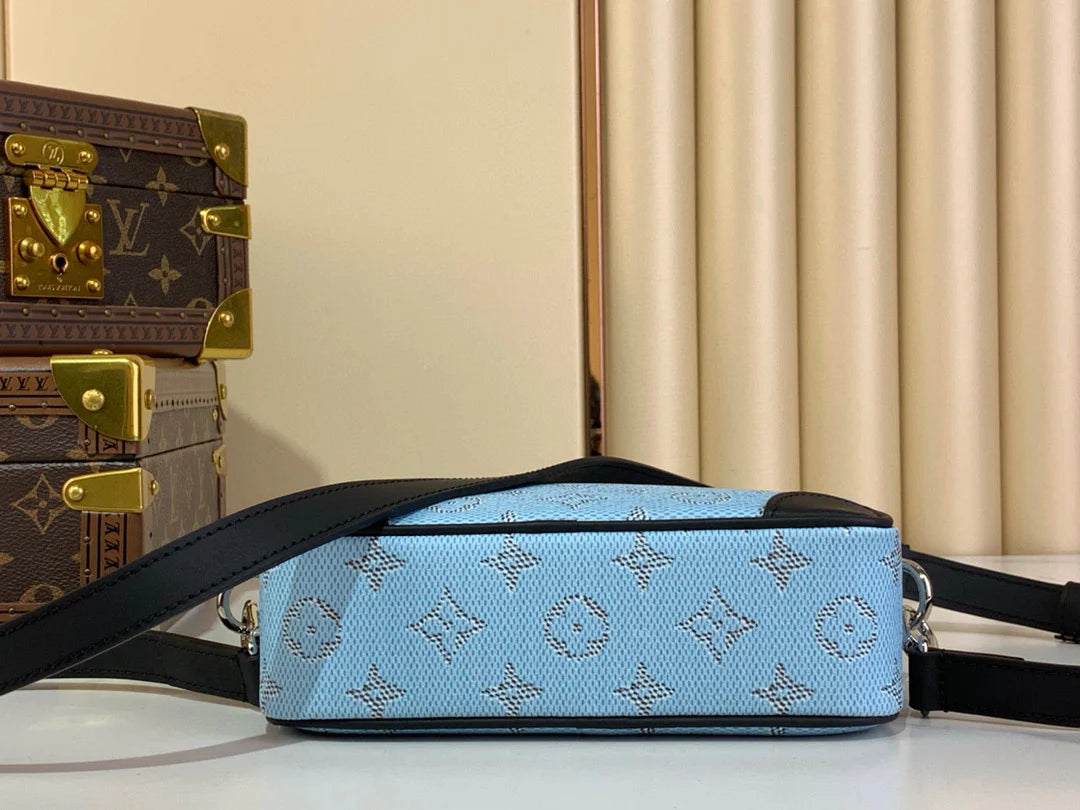 LV BAG M