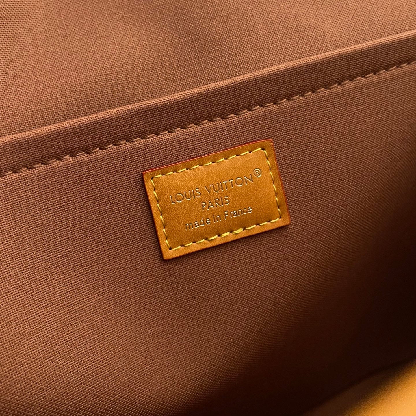 LV BAG M