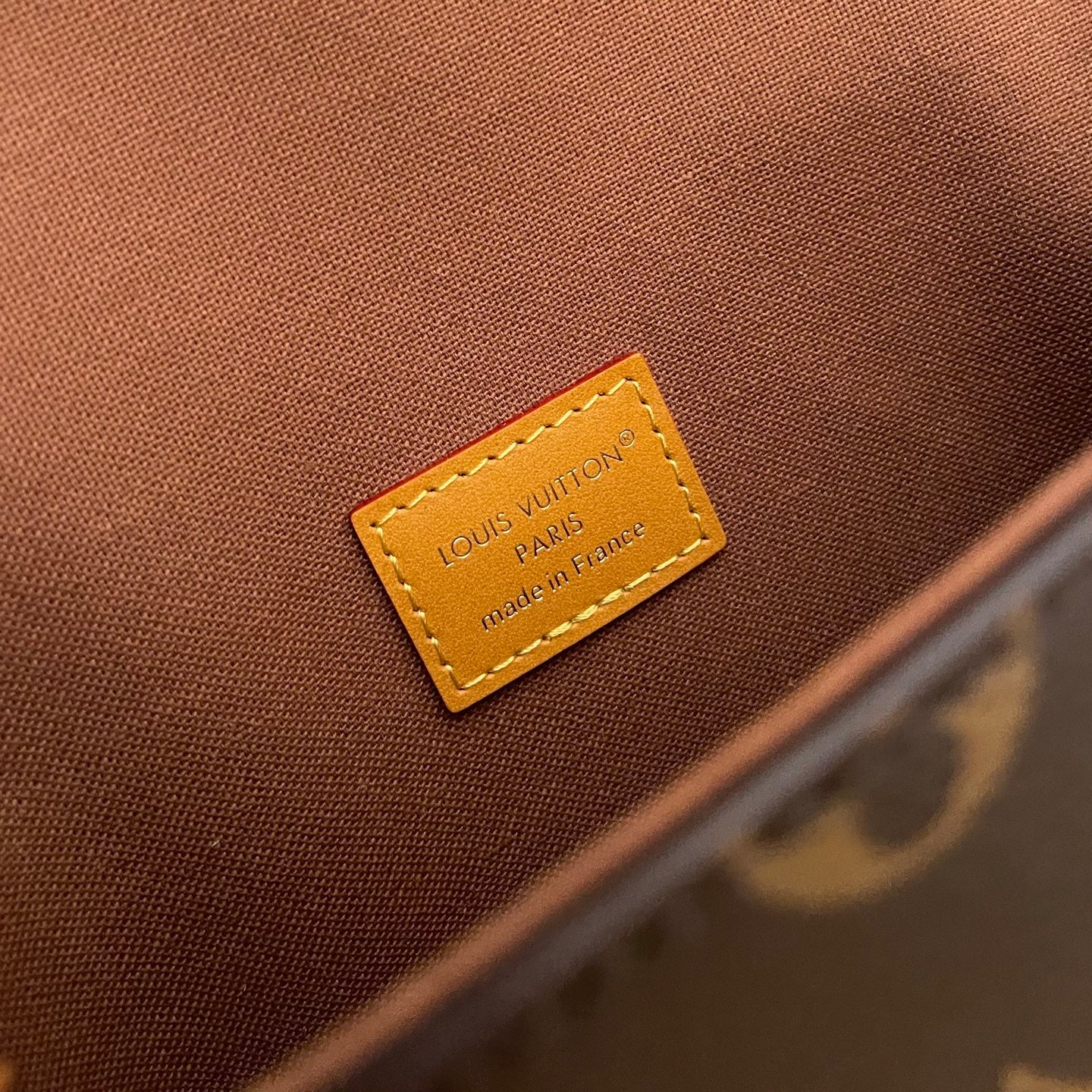LV BAG M