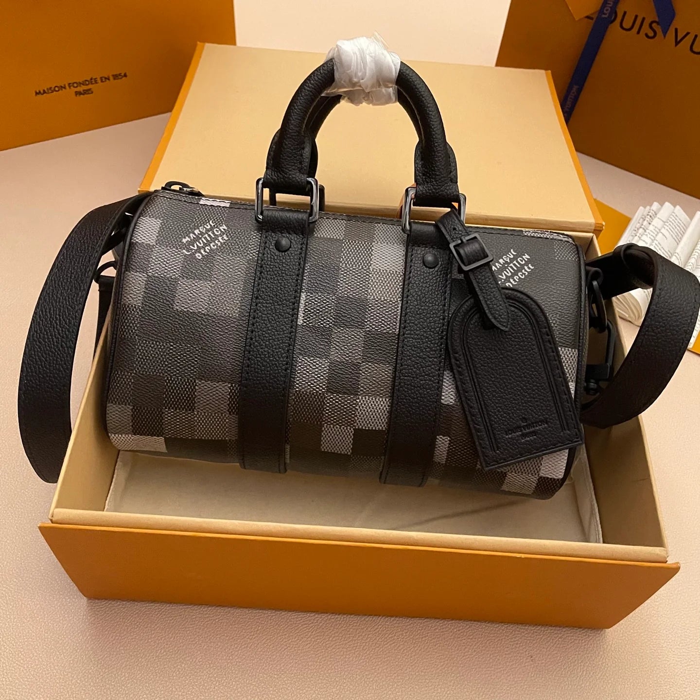 LV BAG M