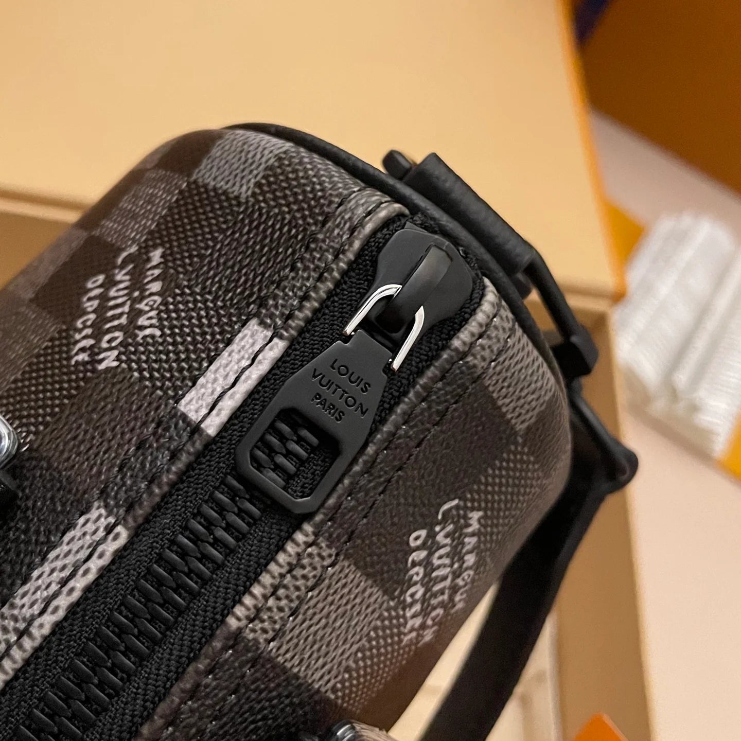 LV BAG M