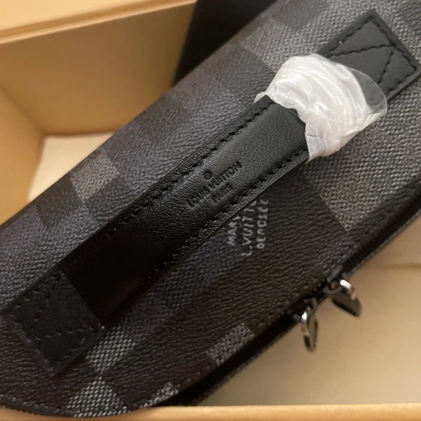 LV BAG M