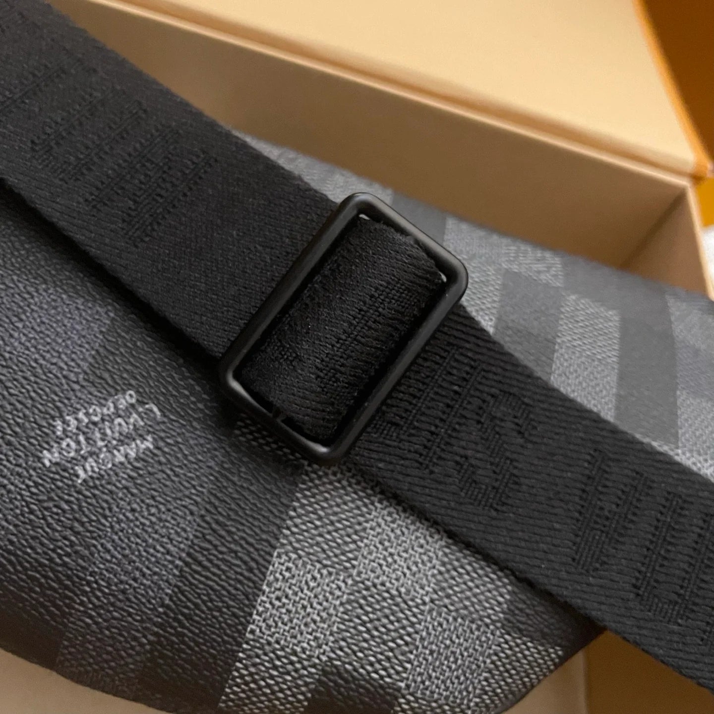 LV BAG M