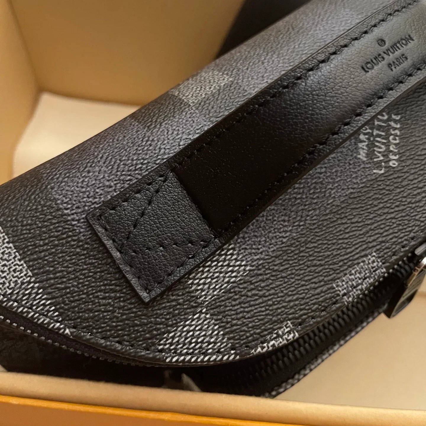 LV BAG M