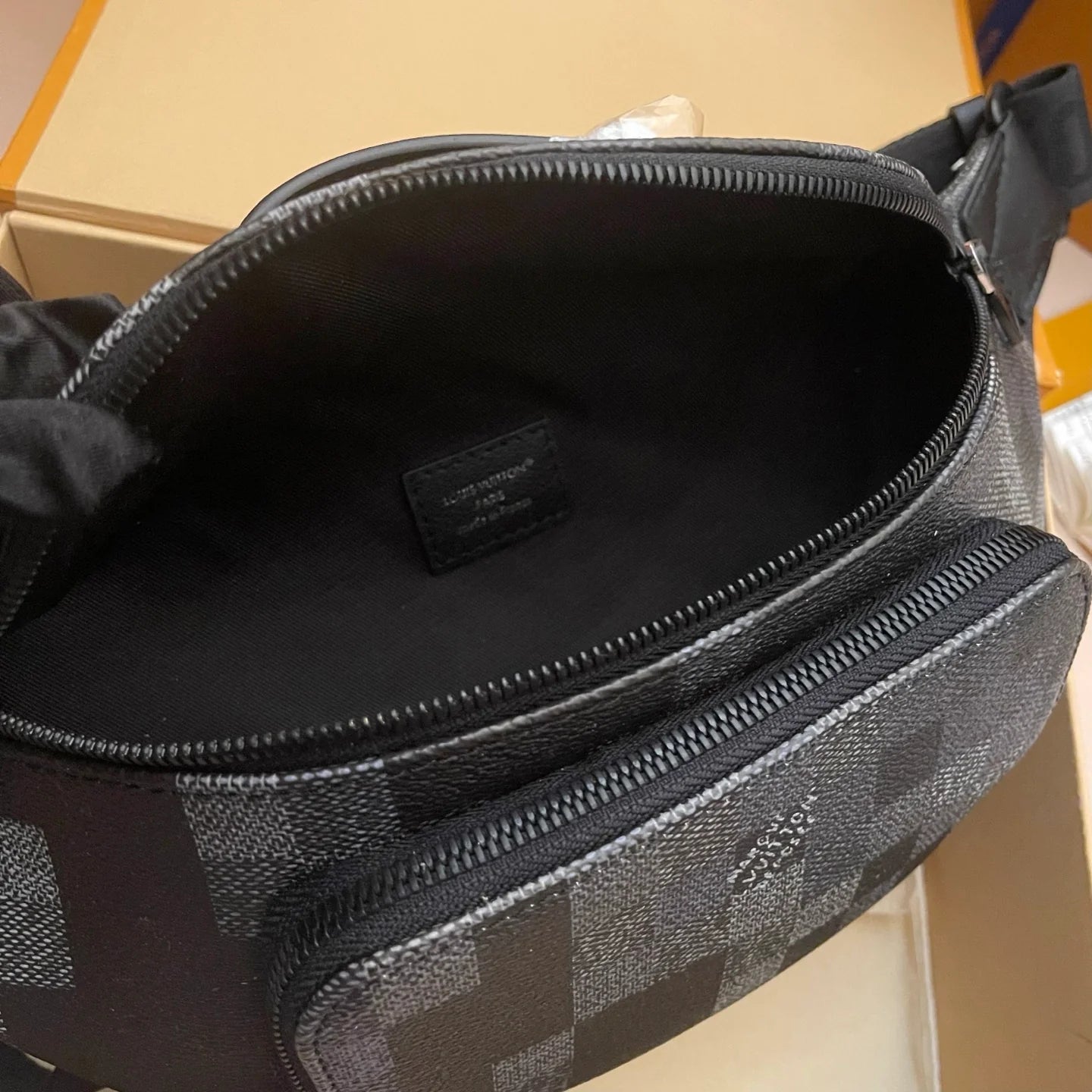 LV BAG M