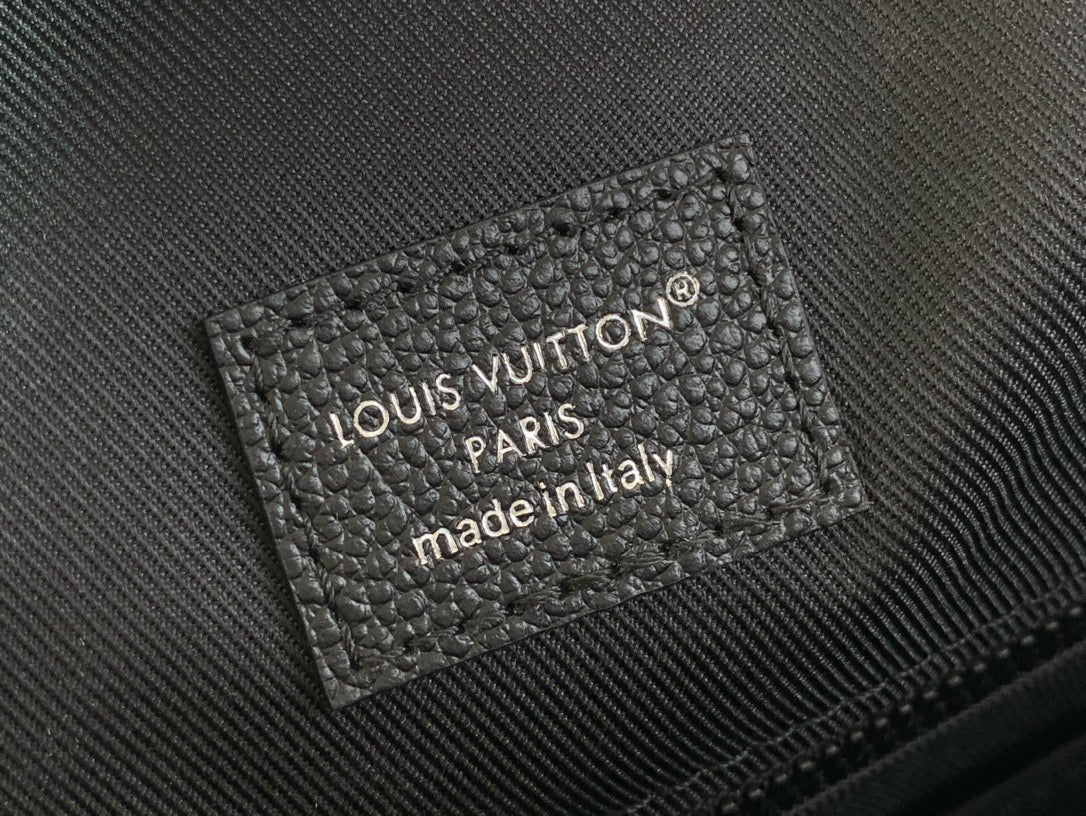 LV BAG M