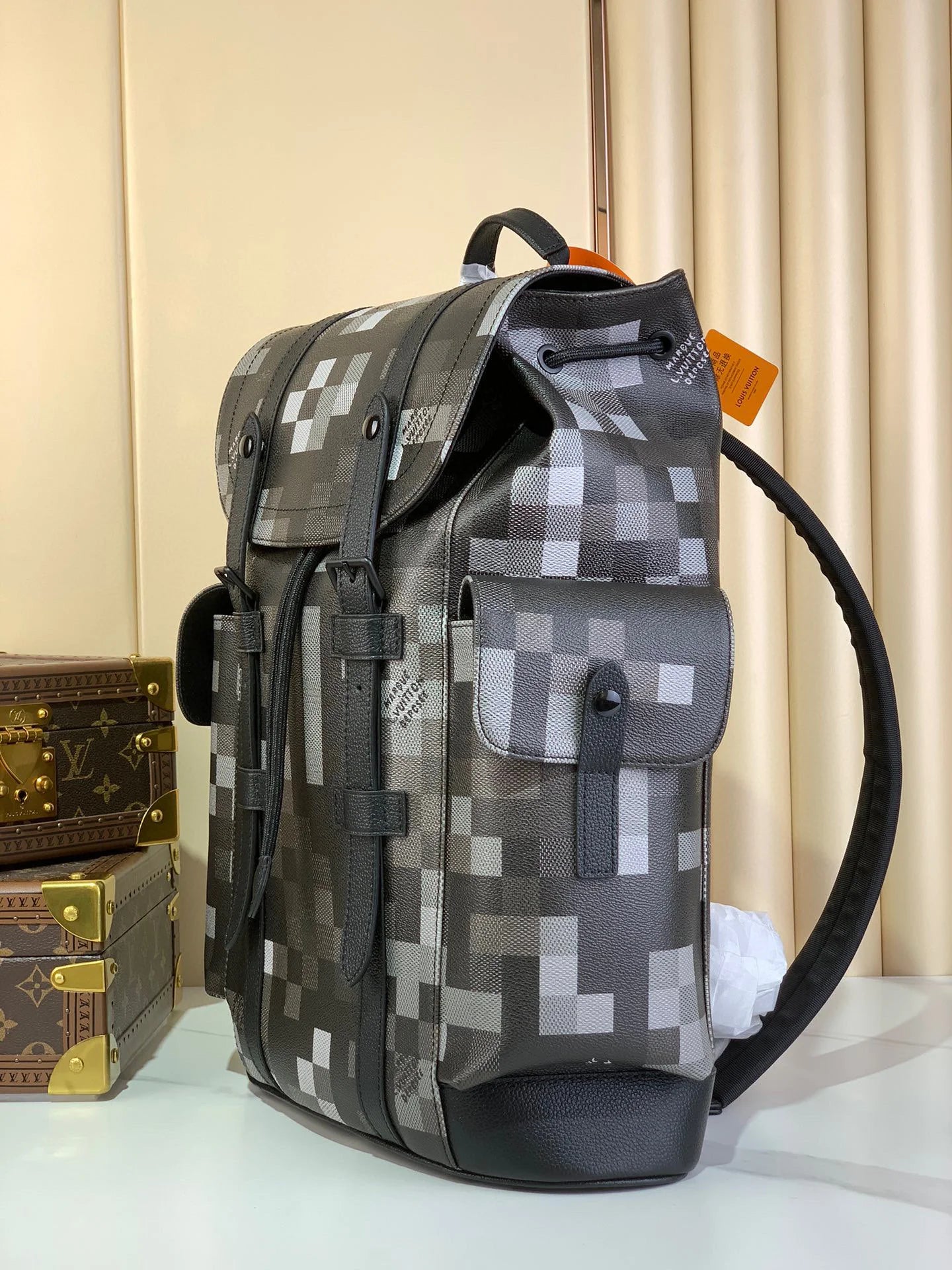 LV BAG M
