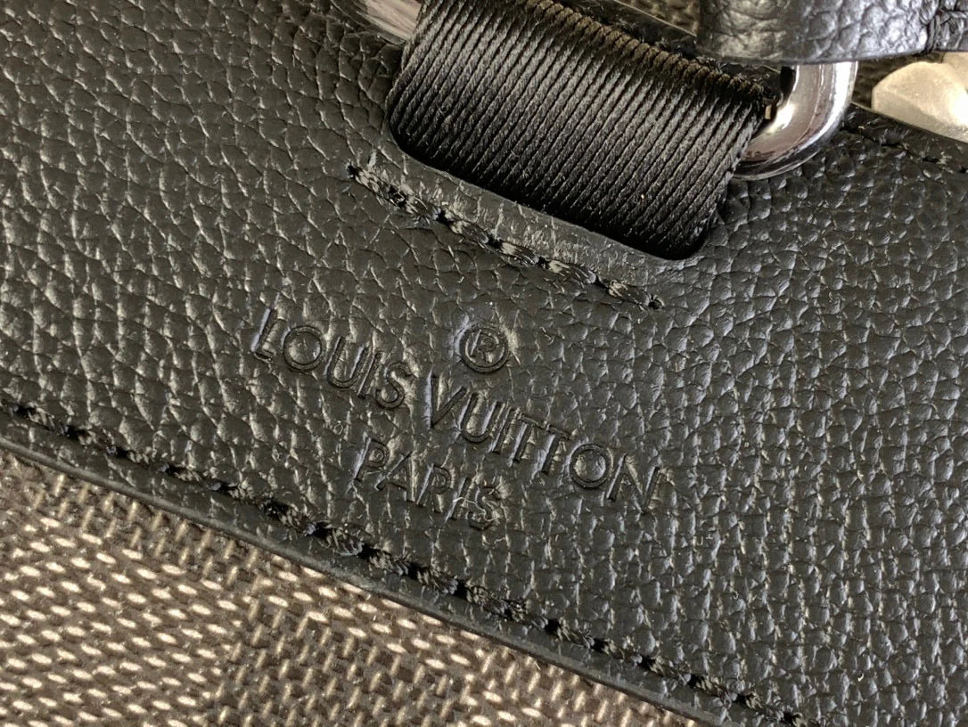 LV BAG M