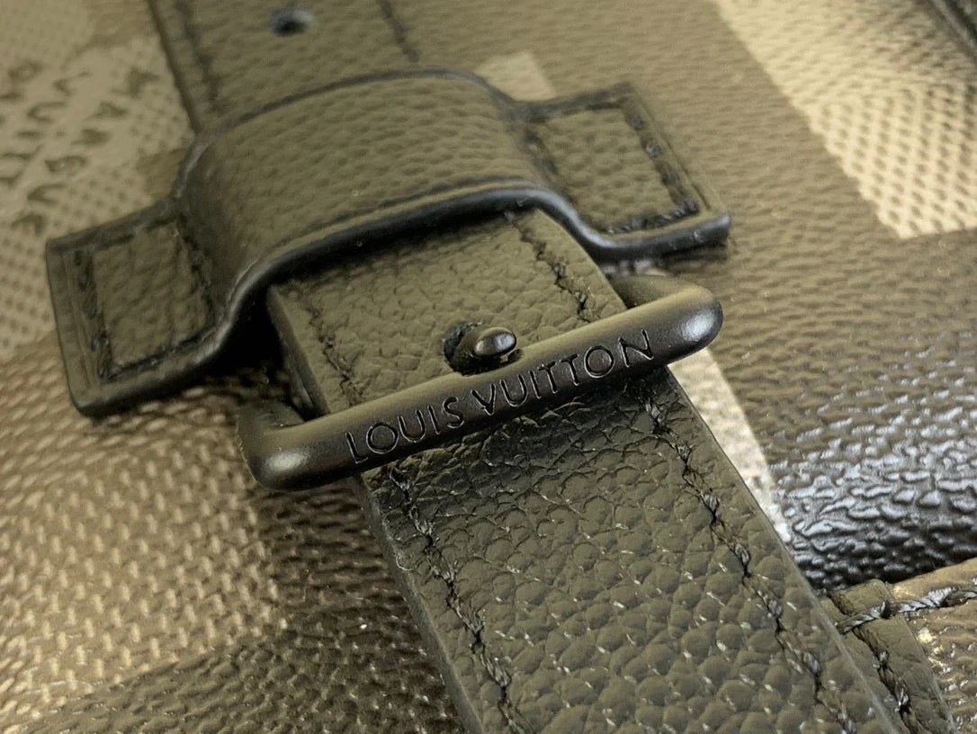 LV BAG M