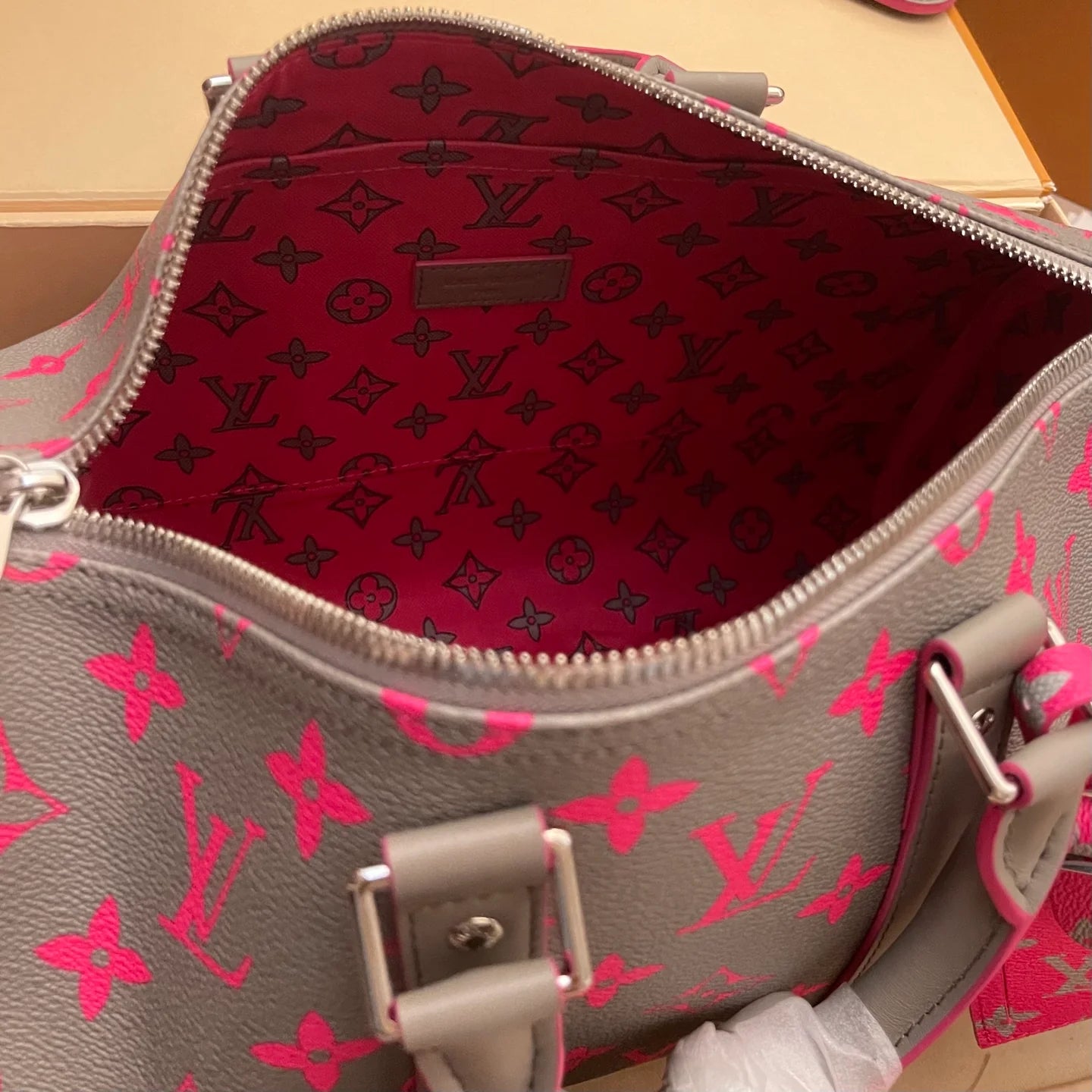 LV BAG M