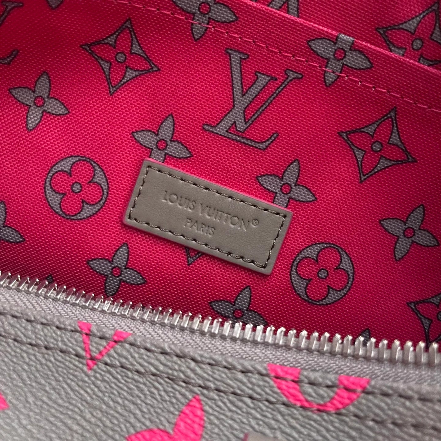 LV BAG M