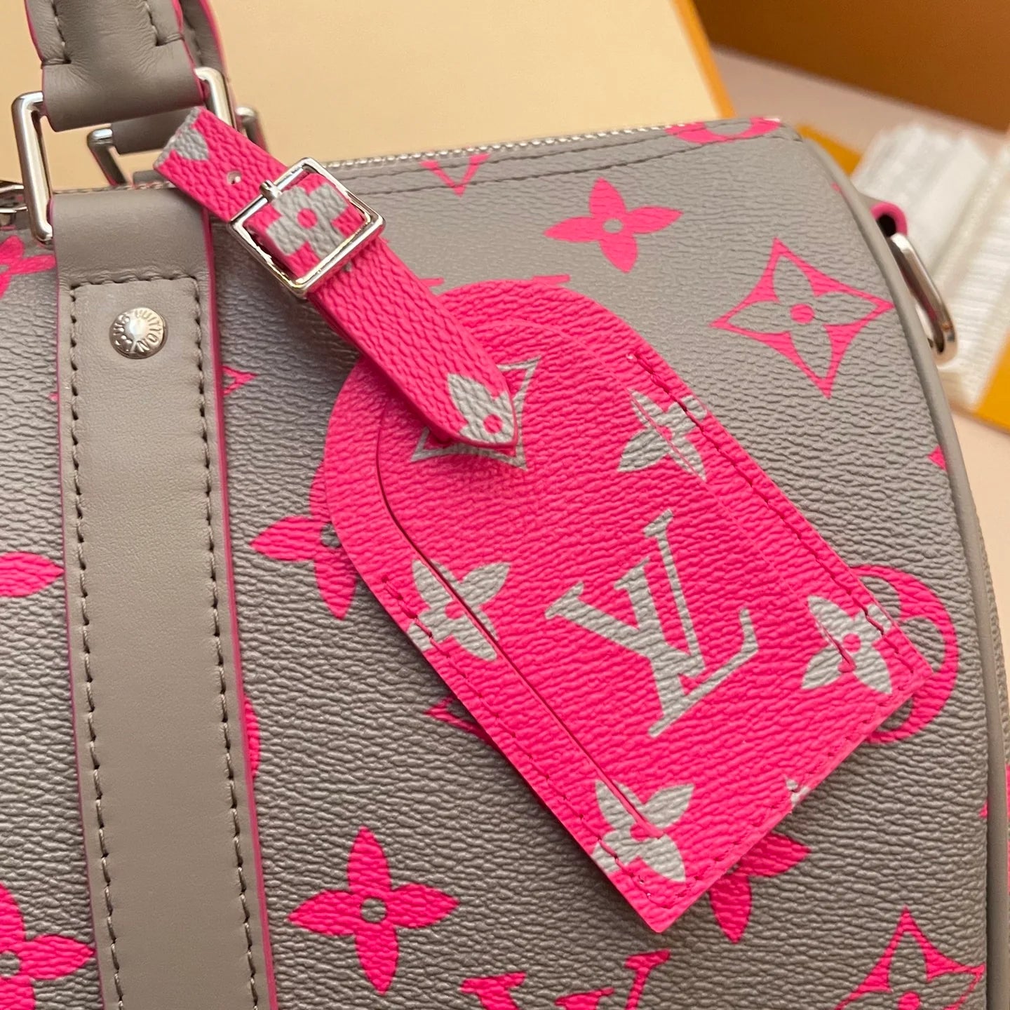 LV BAG M